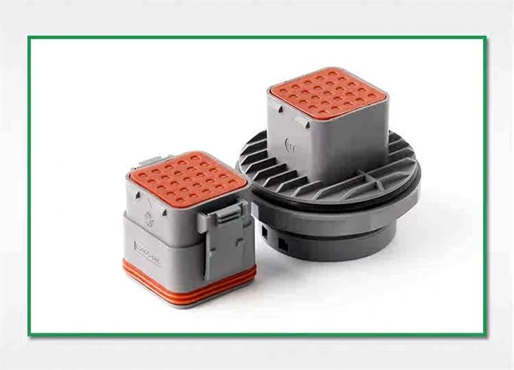 Automotive Connector With Housing high quality